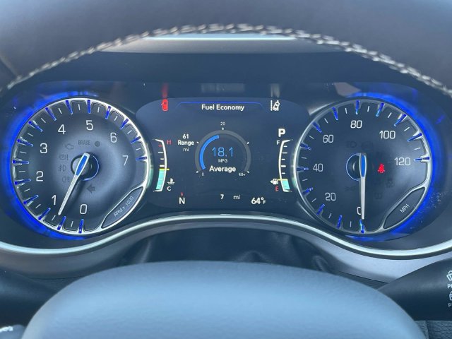 New 2027 Chrysler Pacifica Limited FWD image 35