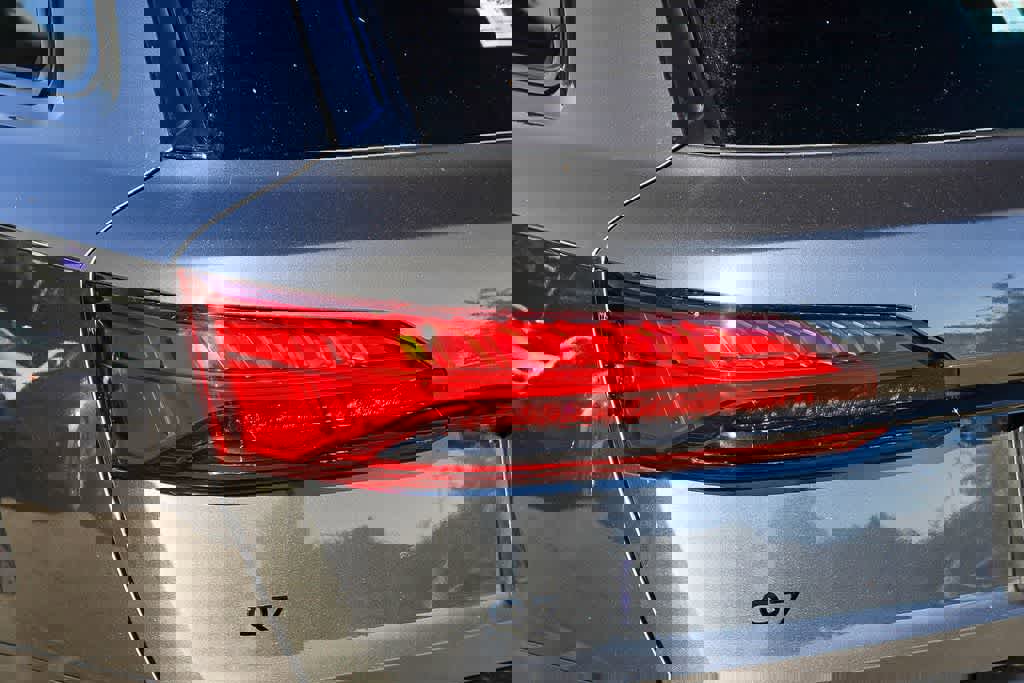 Used 2026 Audi Q7 3.0T Premium Plus w/ Premium Plus Package AWD/4WD image 7