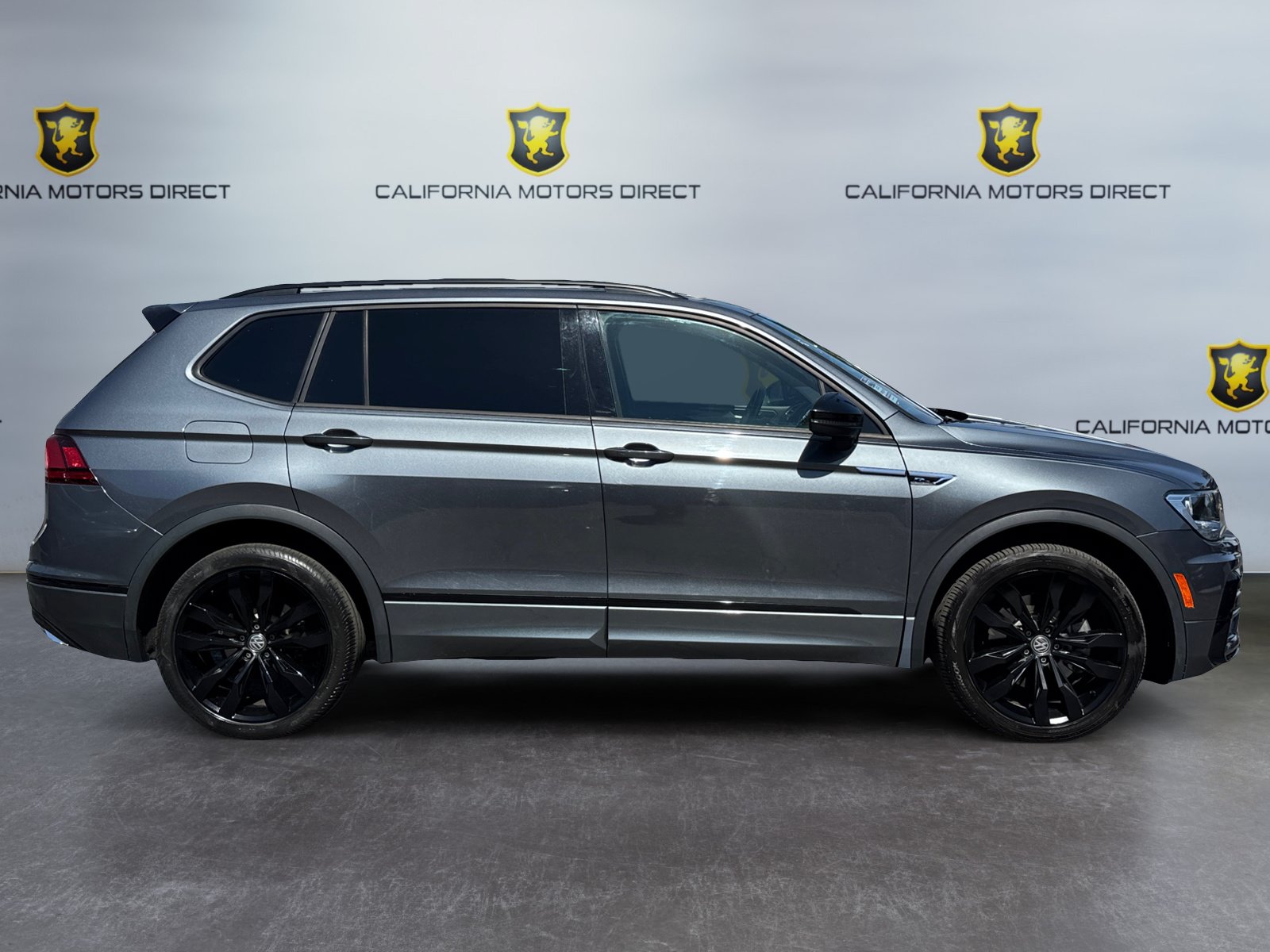 Used 2021 Volkswagen Tiguan S FWD image 6