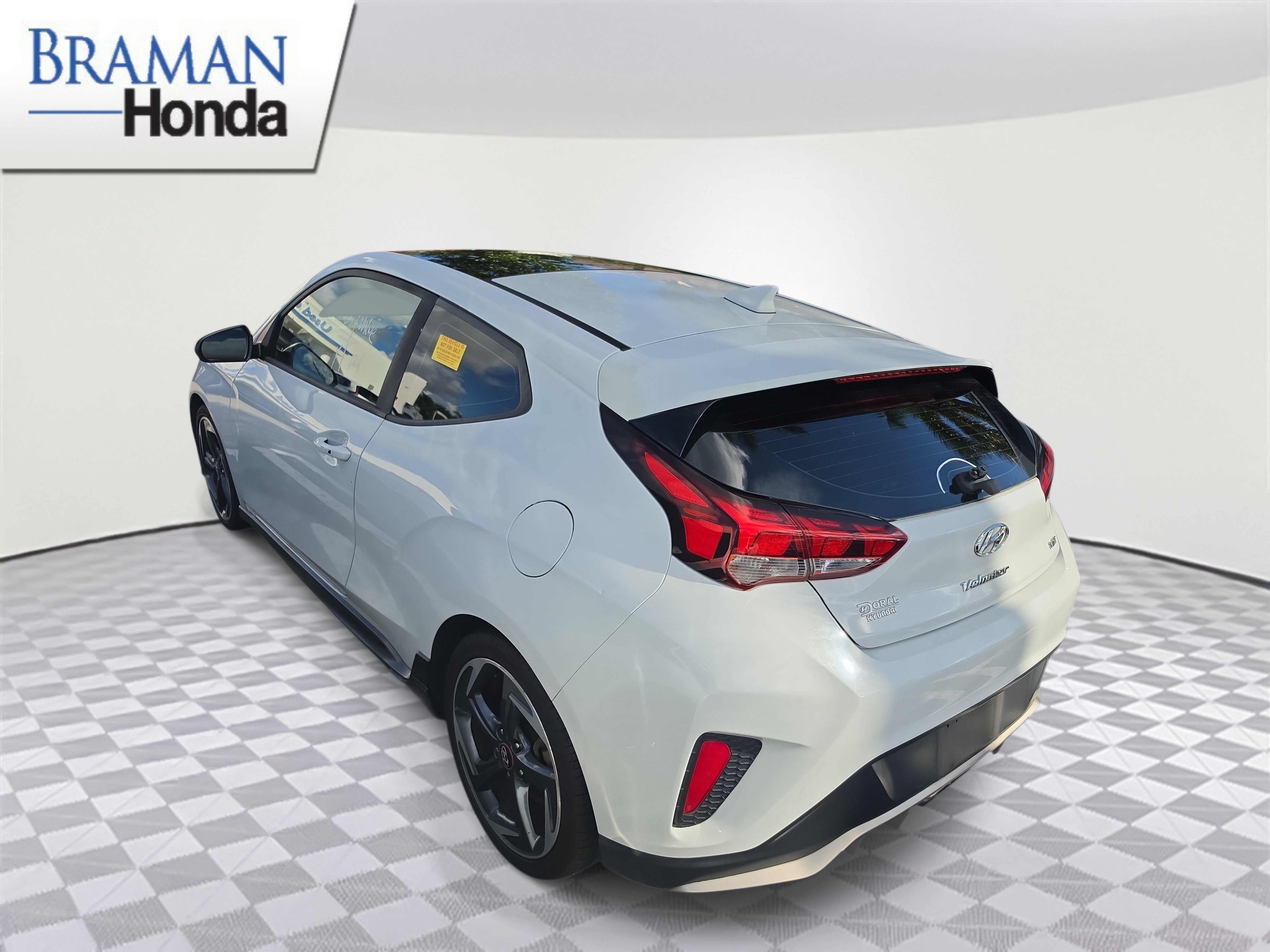 Used 2019 Hyundai Veloster Turbo FWD image 4