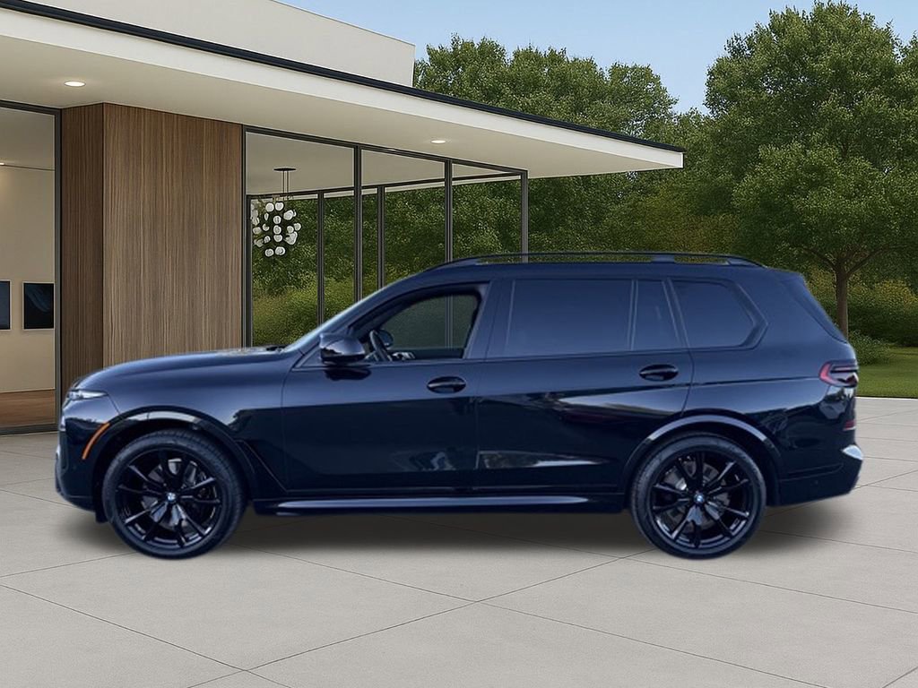 Used 2025 BMW X7 M60i w/ Climate Comfort Package image 13