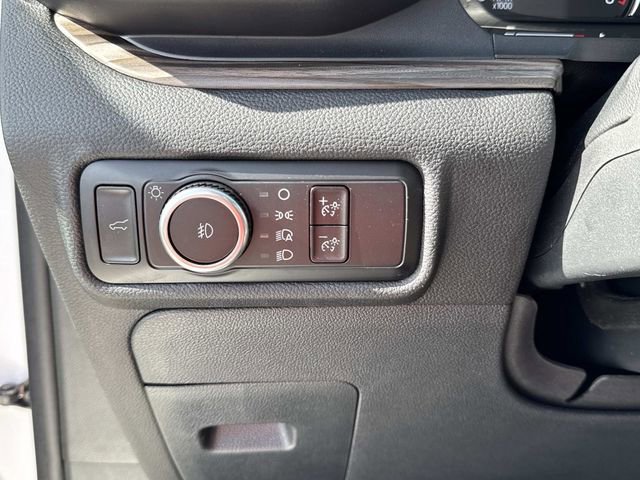 Used 2023 Ford Explorer Limited image 32