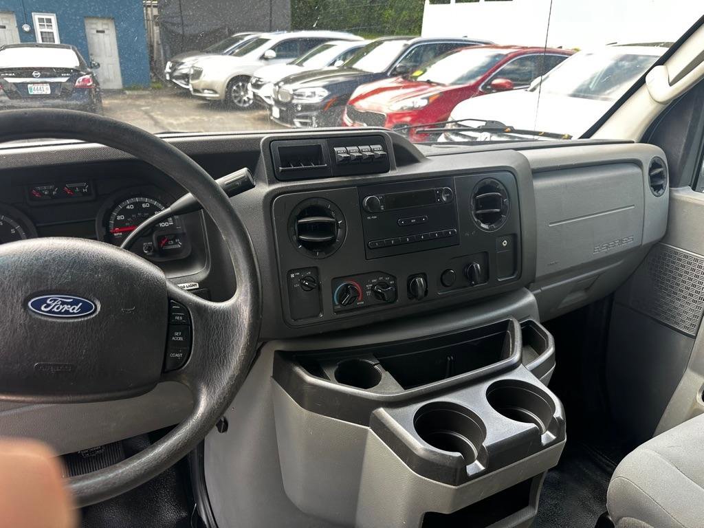 Used 2019 Ford E-450 and Econoline 450 Super Duty w/ Power Windows & Locks Group RWD image 15