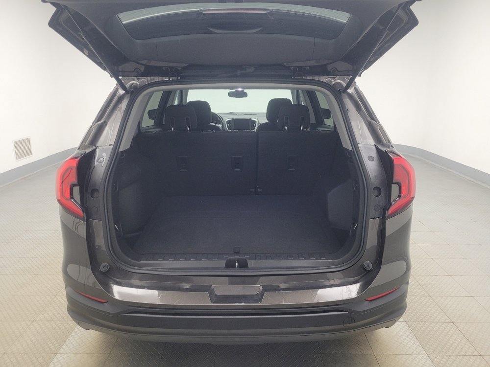 Used 2020 GMC Terrain SLE w/ Driver Convenience Package image 29