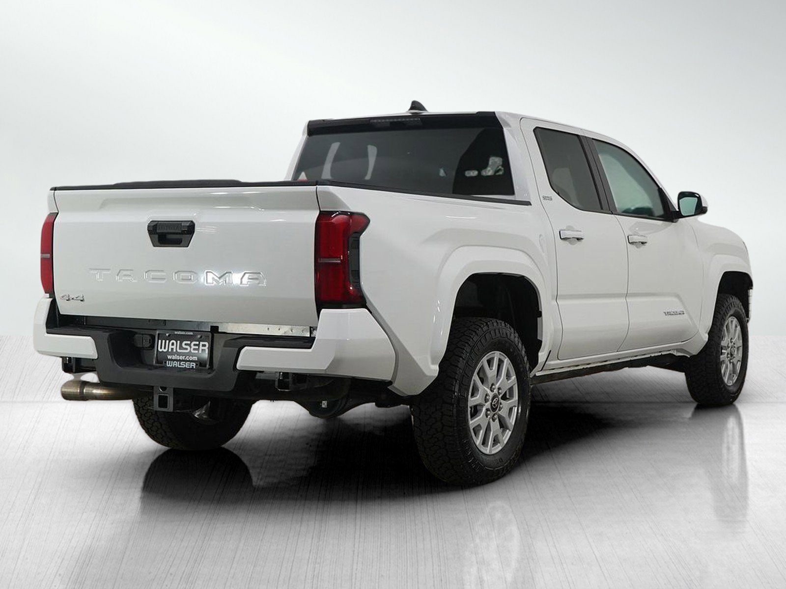 Used 2024 Toyota Tacoma SR5 image 5
