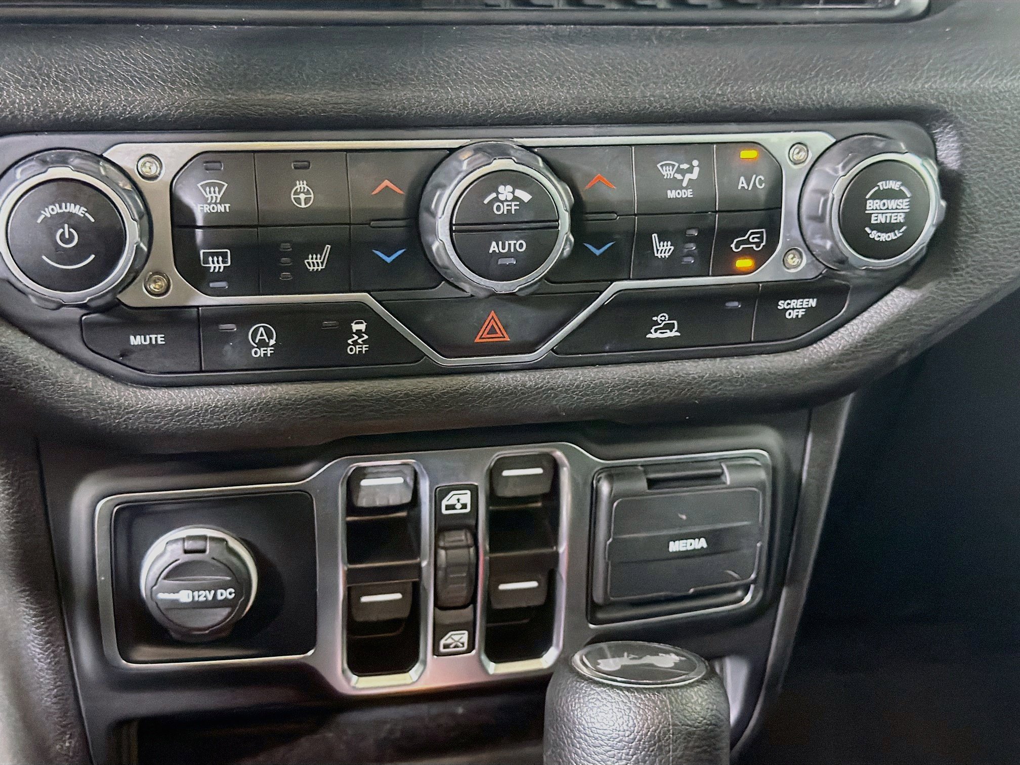 Used 2025 Jeep Wrangler Unlimited Sport AWD/4WD image 22