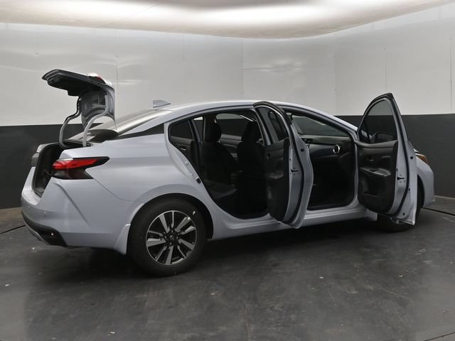 New 2025 Nissan Versa SV w/ Trunk Package FWD image 27