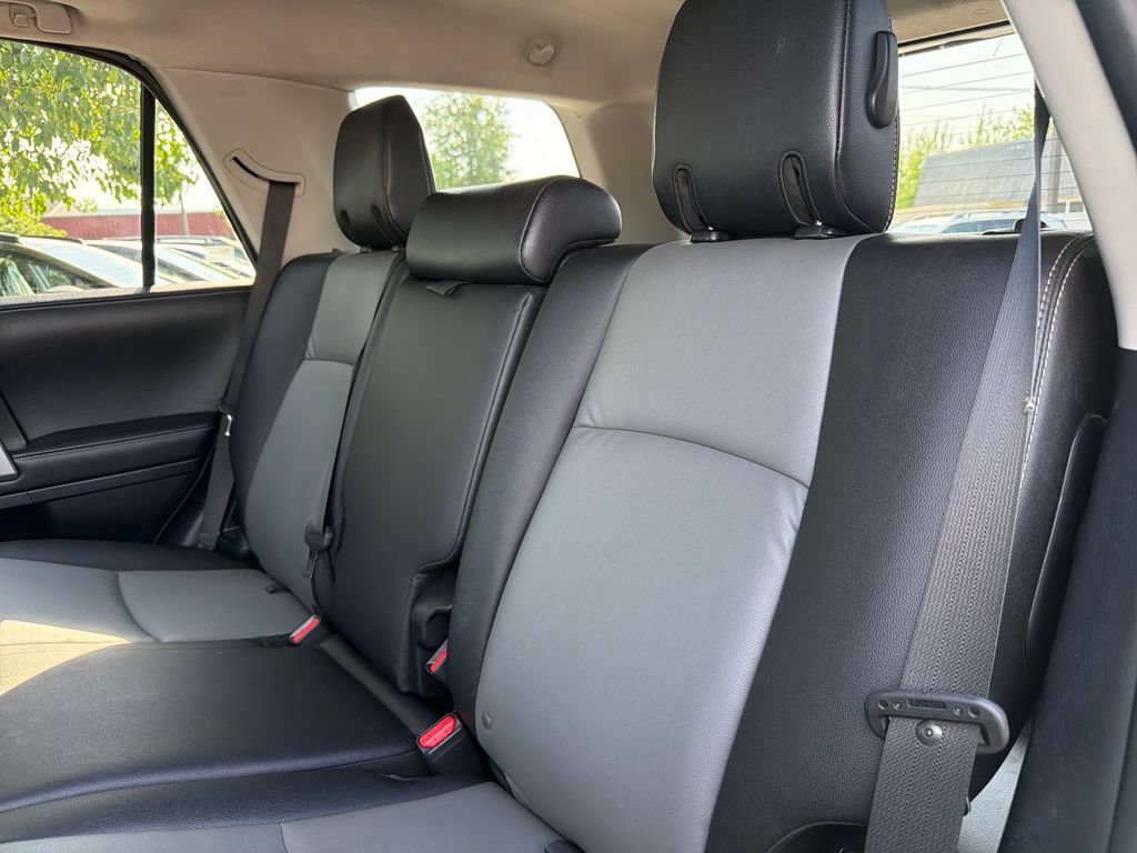 Used 2017 Toyota 4Runner SR5 Premium AWD/4WD image 23