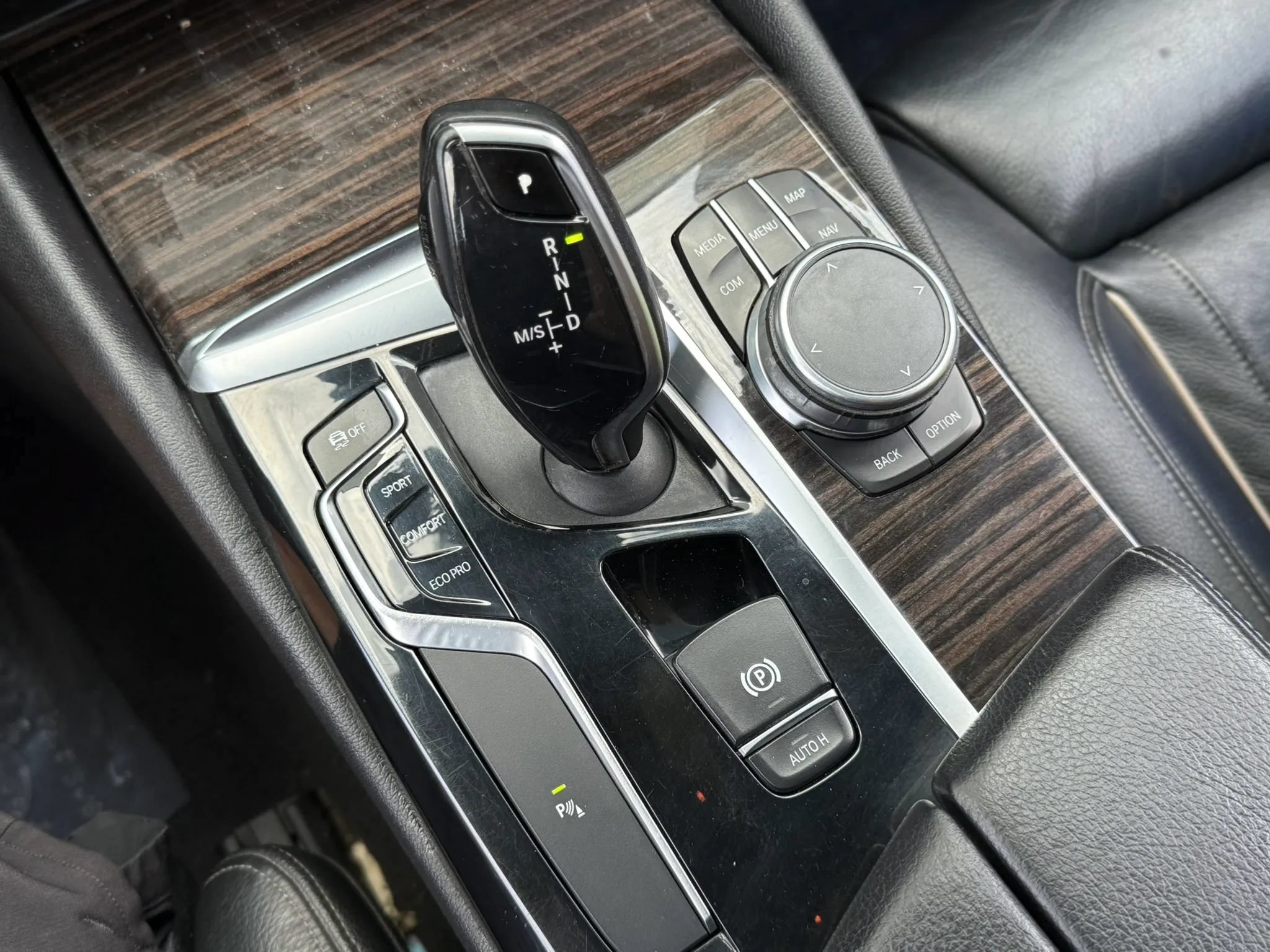 Used 2019 BMW 530i xDrive w/ Convenience Package AWD/4WD image 25