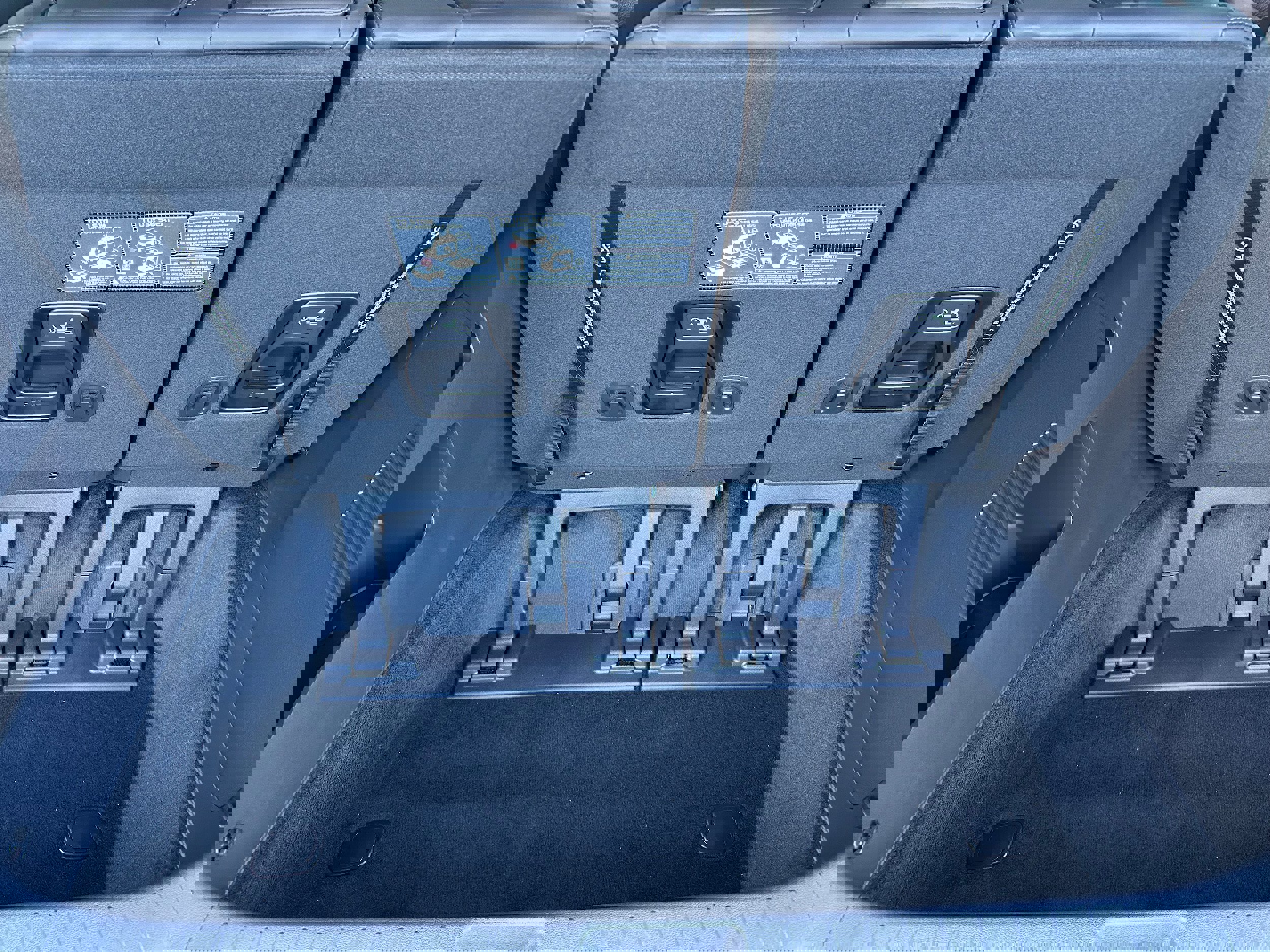 New 2026 Kia Carnival SX image 11