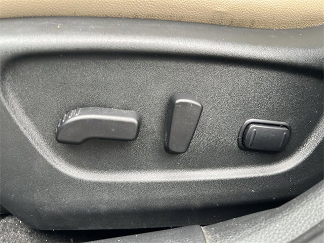 Used 2019 Nissan Rogue SV w/ Premium Package image 27