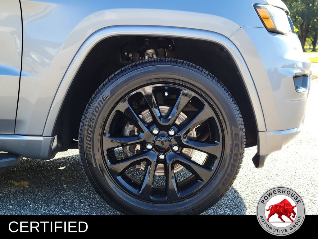 Used 2020 Jeep Grand Cherokee Altitude RWD image 12