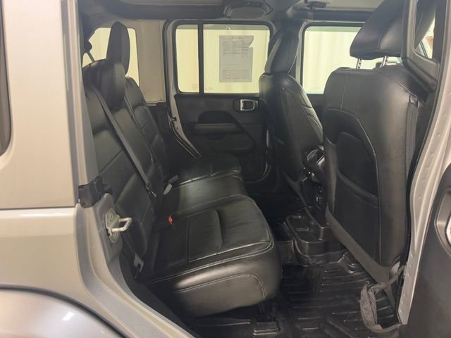 Used 2018 Jeep Wrangler Unlimited Sahara AWD/4WD image 35