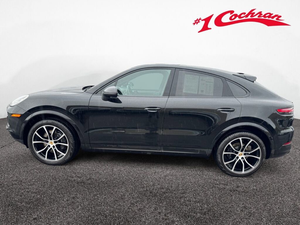Used 2023 Porsche Cayenne Platinum Edition image 4