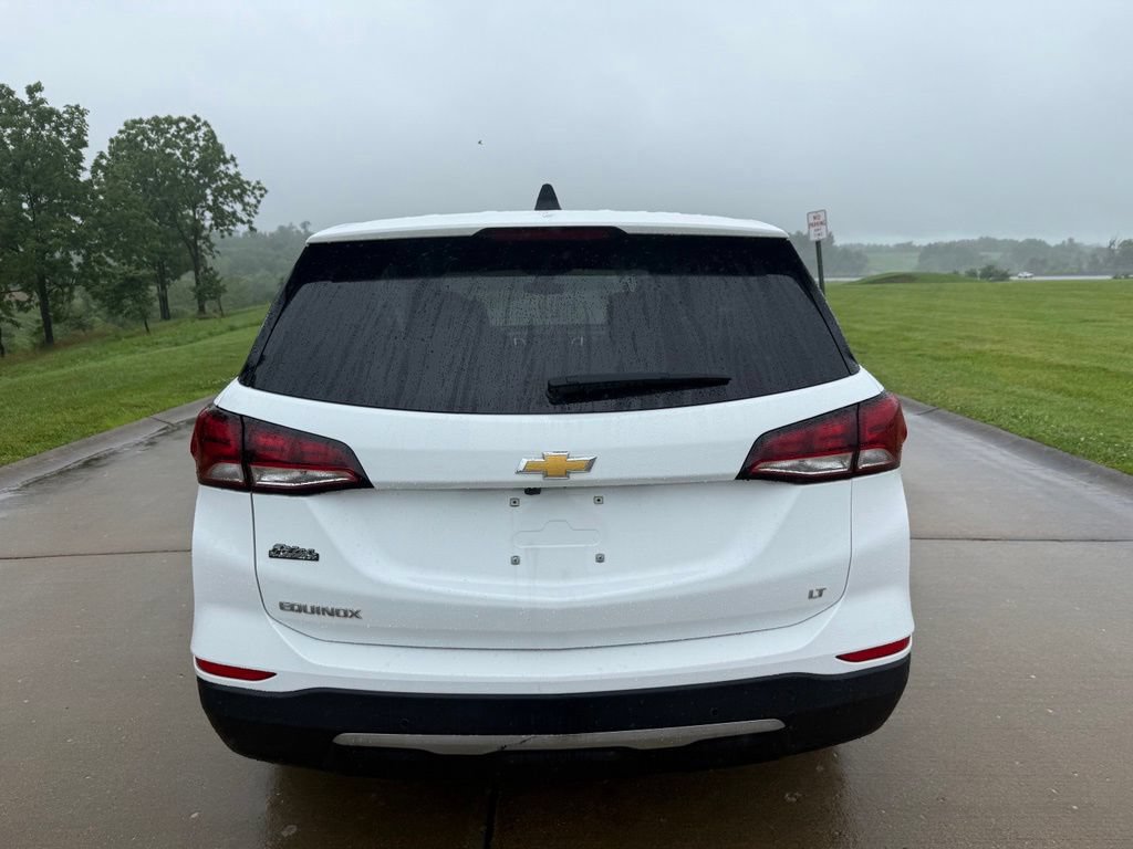 Used 2024 Chevrolet Equinox LT w/ LPO, Floor Liner Package FWD image 4