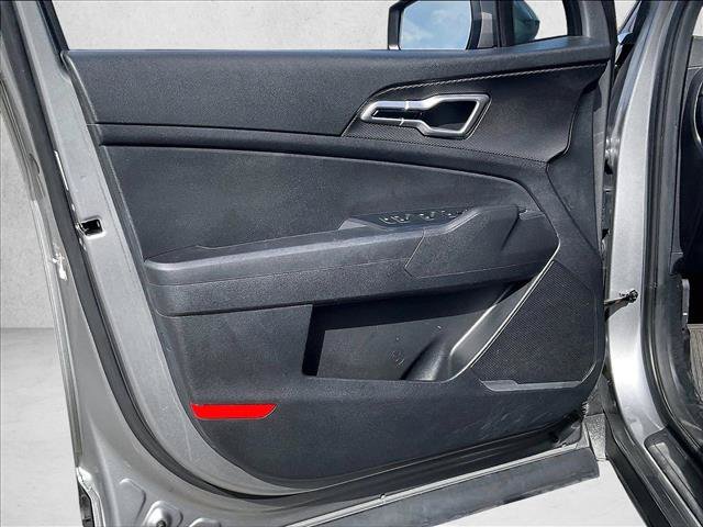 Used 2023 Kia Sportage LX FWD image 18