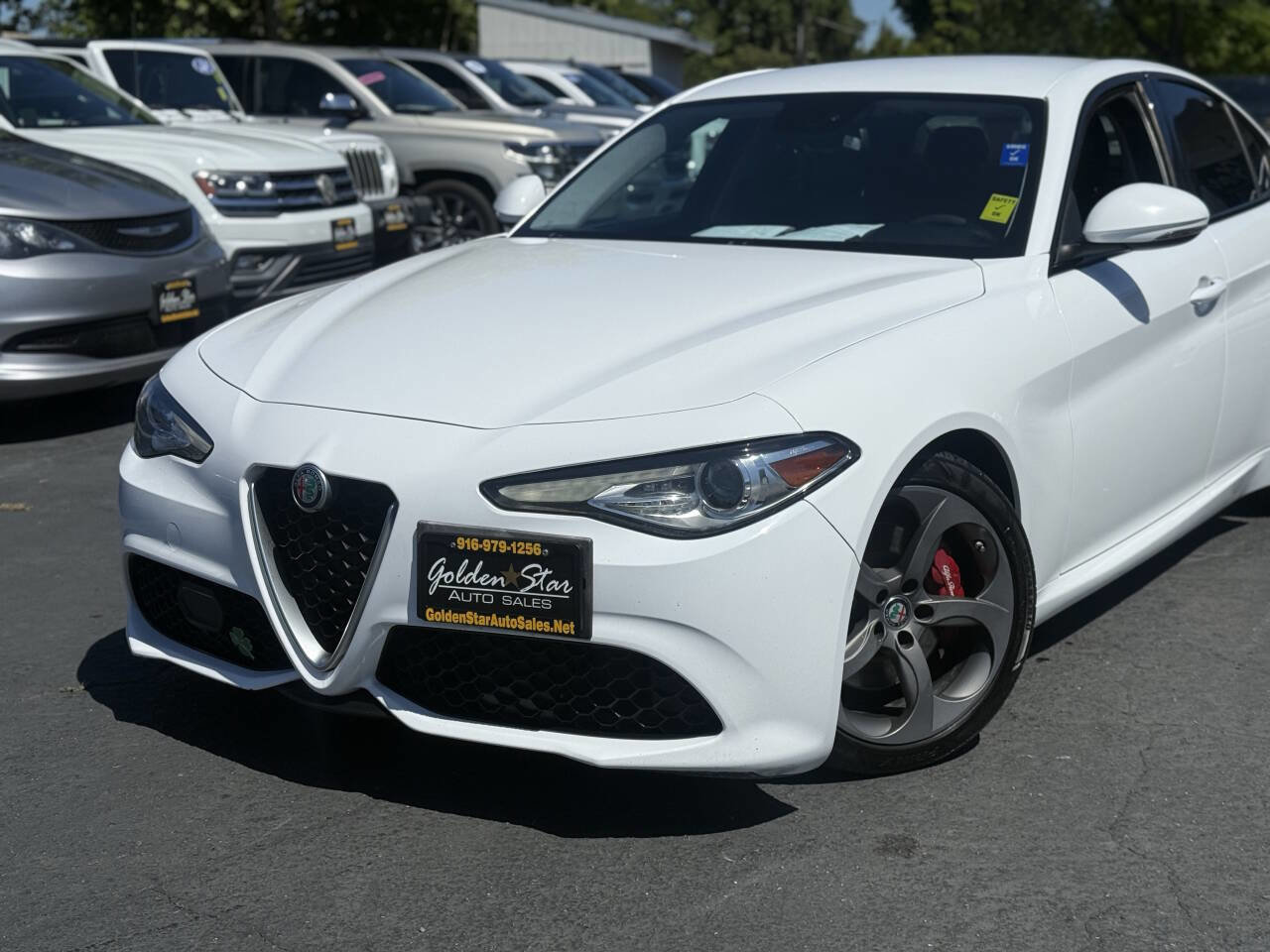 Used 2018 Alfa Romeo Giulia RWD image 2