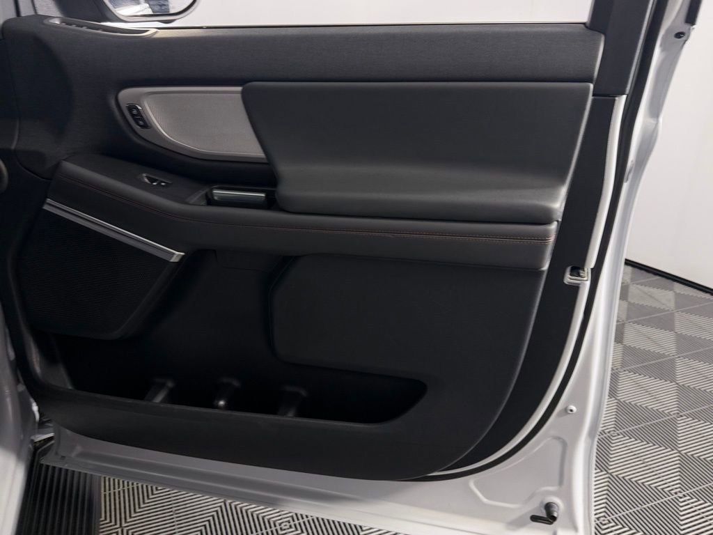 Used 2025 Ford Expedition Max Active image 32