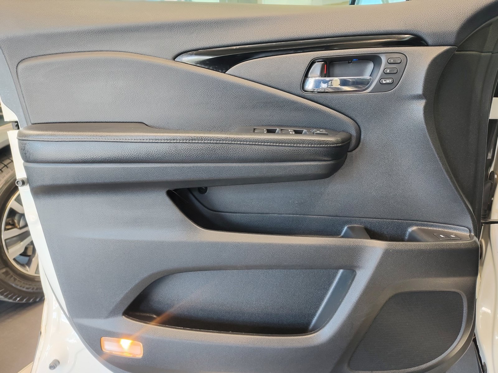 Used 2019 Honda Pilot Elite image 30