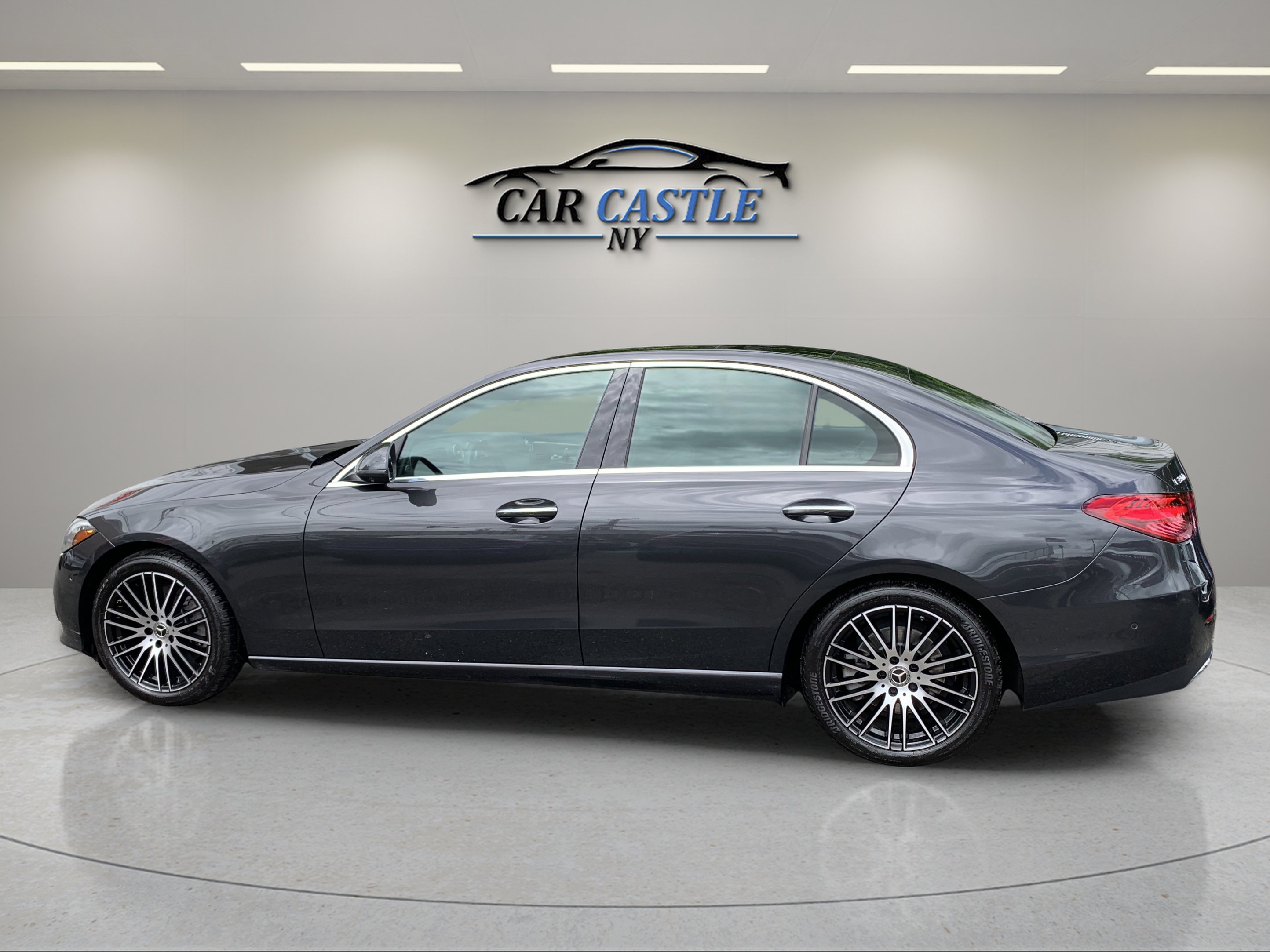 Used 2022 Mercedes-Benz C 300 4MATIC Sedan w/ Exclusive Trim Package image 12