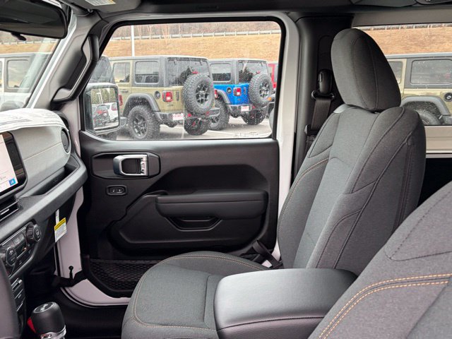 New 2026 Jeep Wrangler Sport AWD/4WD image 32