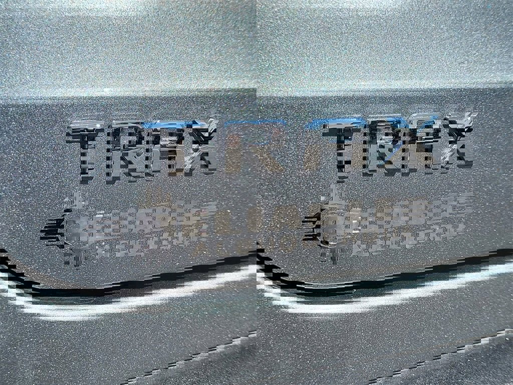 Certified 2025 Chevrolet Trax LT w/ Driver Confidence Package image 12