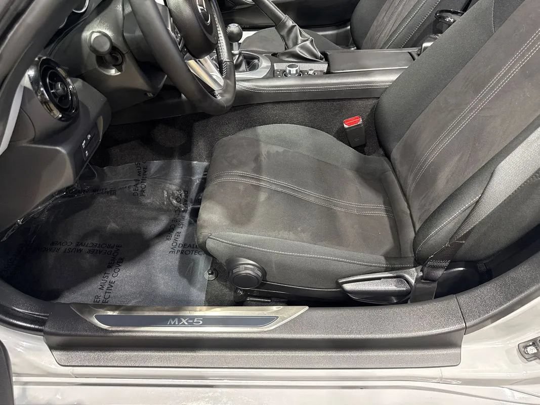 Used 2026 MAZDA MX-5 Miata Club w/ Interior Package RWD image 96