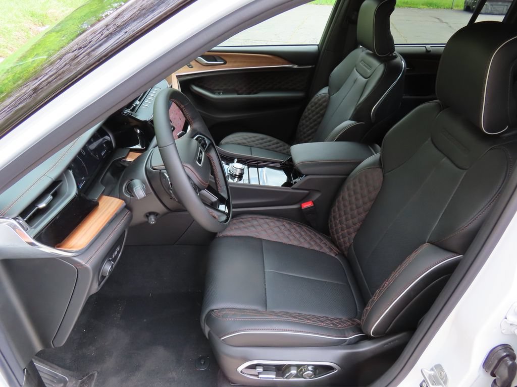 New 2026 Jeep Grand Cherokee Summit AWD/4WD image 24