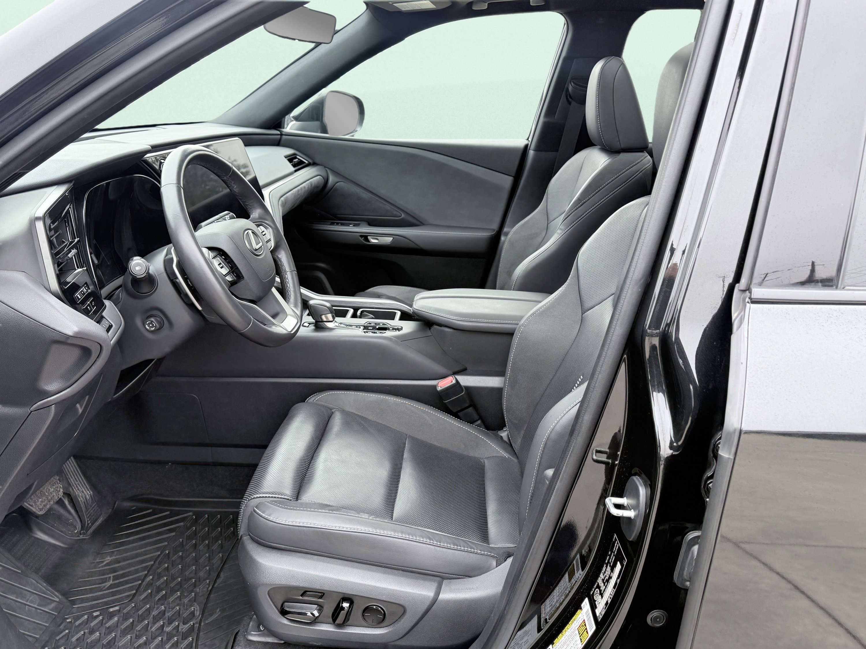 Used 2024 Lexus TX 350 AWD image 23