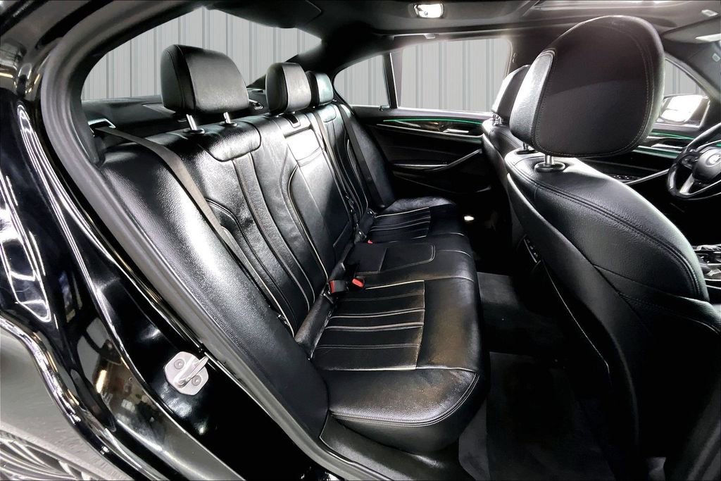 Used 2018 BMW 530i xDrive AWD/4WD image 26