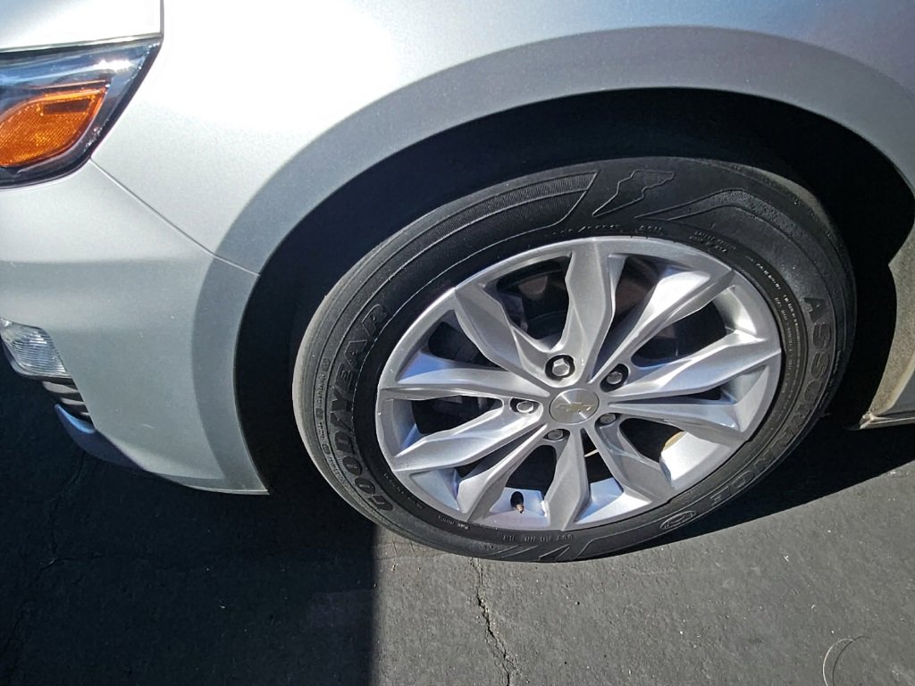 Used 2019 Chevrolet Malibu LT image 4