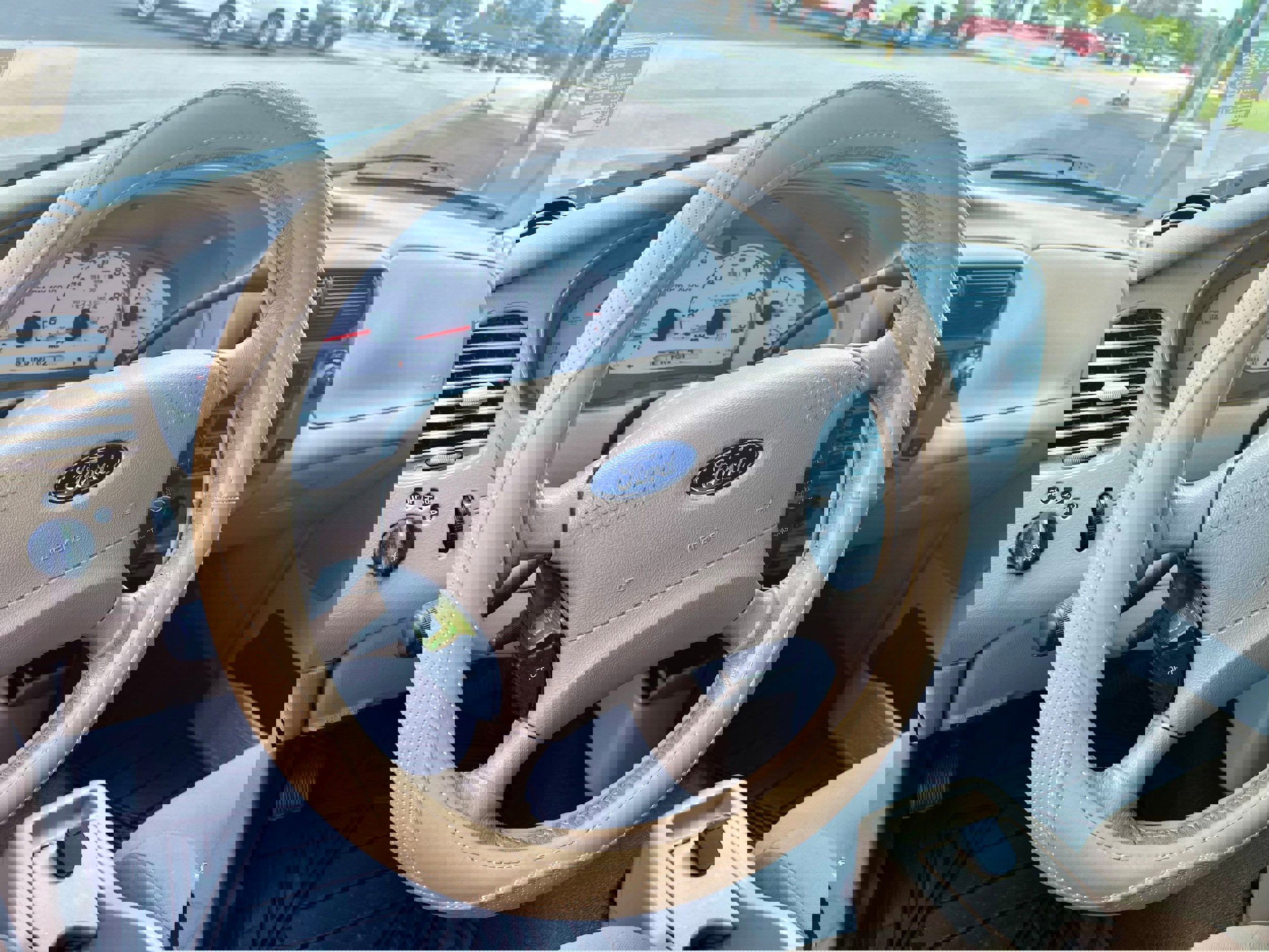 Used 2003 Ford Explorer Sport Trac XLT image 13