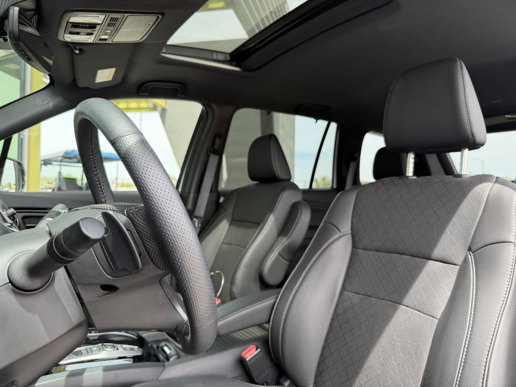 Used 2023 Honda Passport Elite image 32