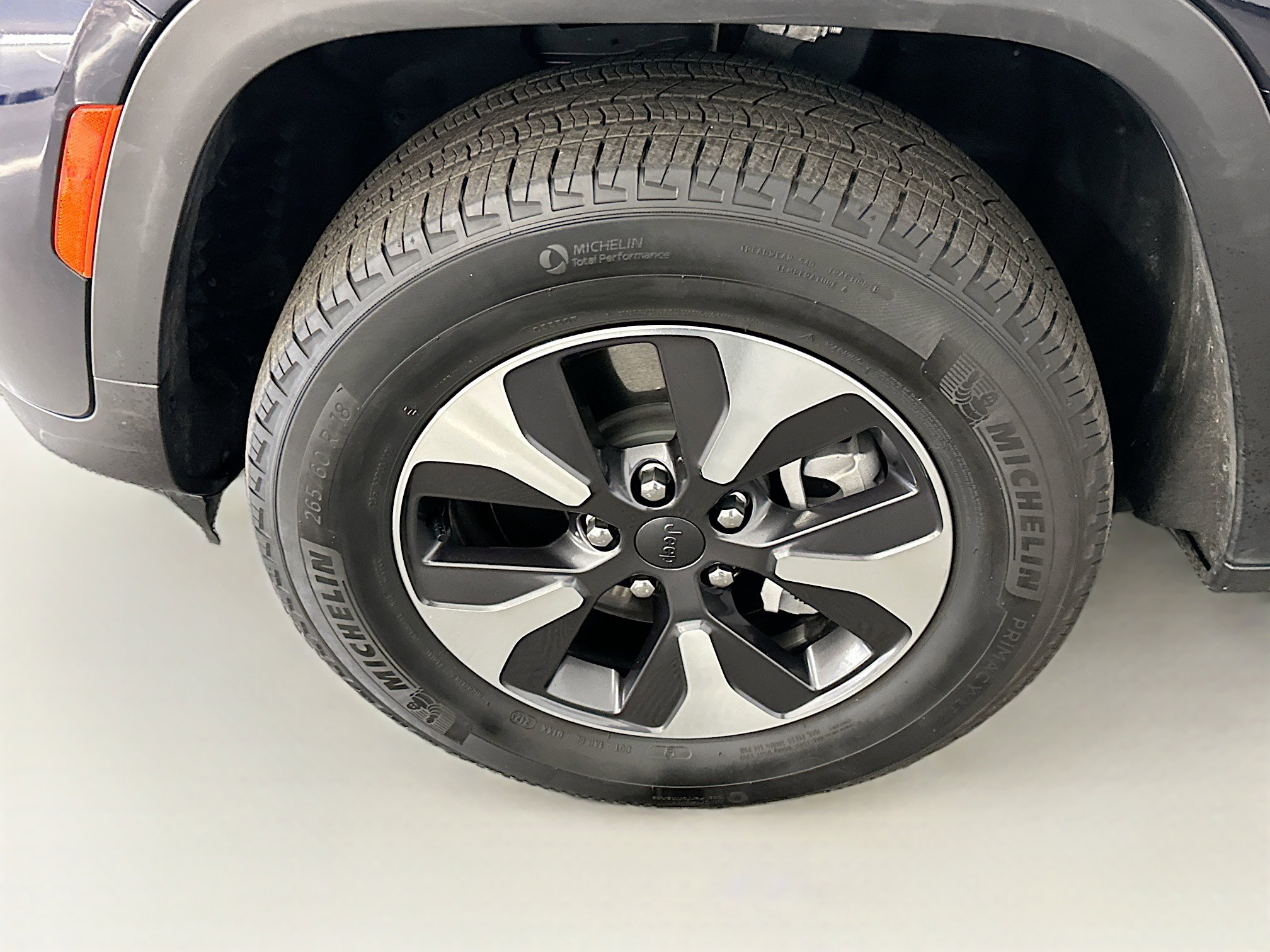 Used 2023 Jeep Grand Cherokee 4WD 4xe image 11