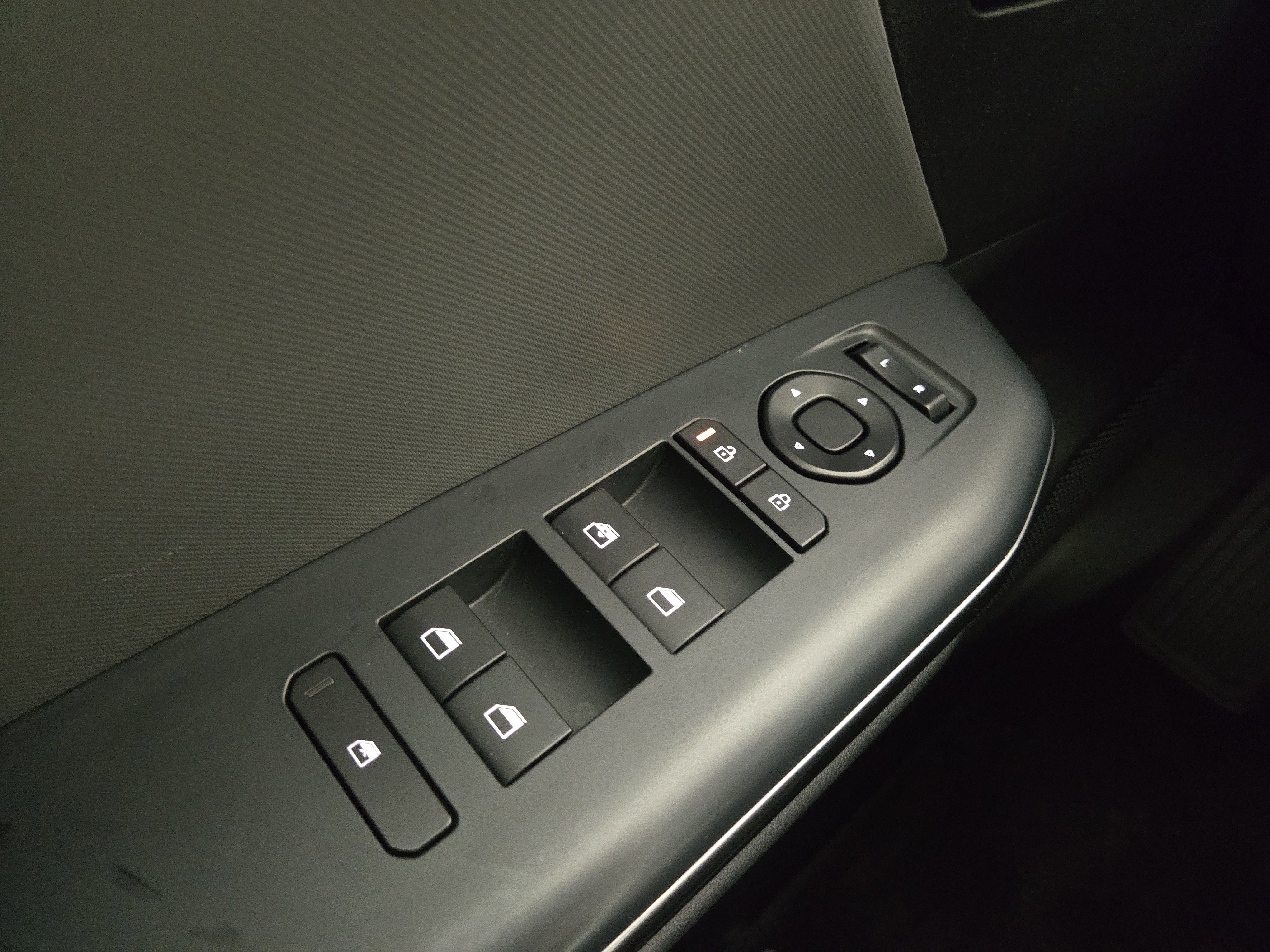 Used 2025 Kia K4 LXS image 27