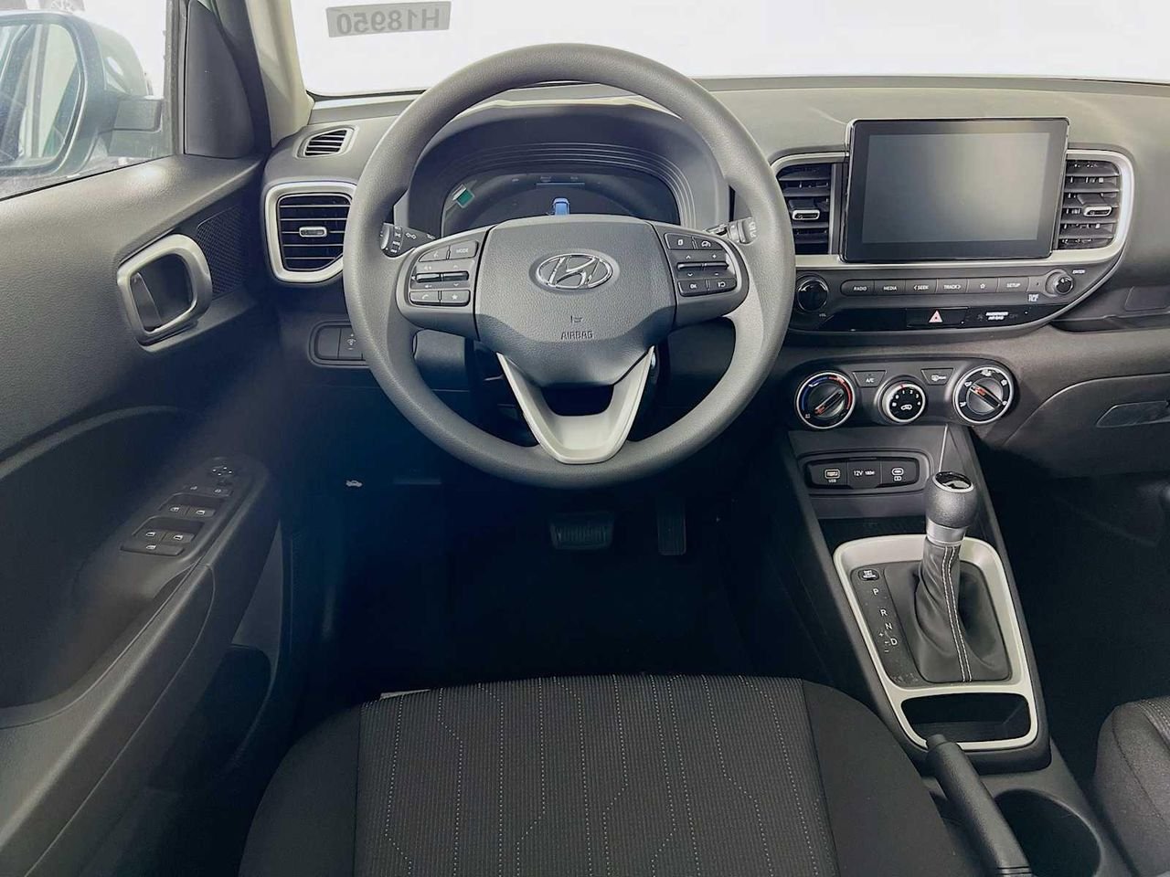 New 2026 Hyundai Venue SE FWD image 15