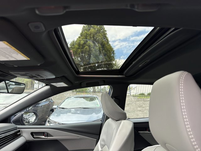 Used 2026 Toyota Camry SE w/ Convenience Package image 19