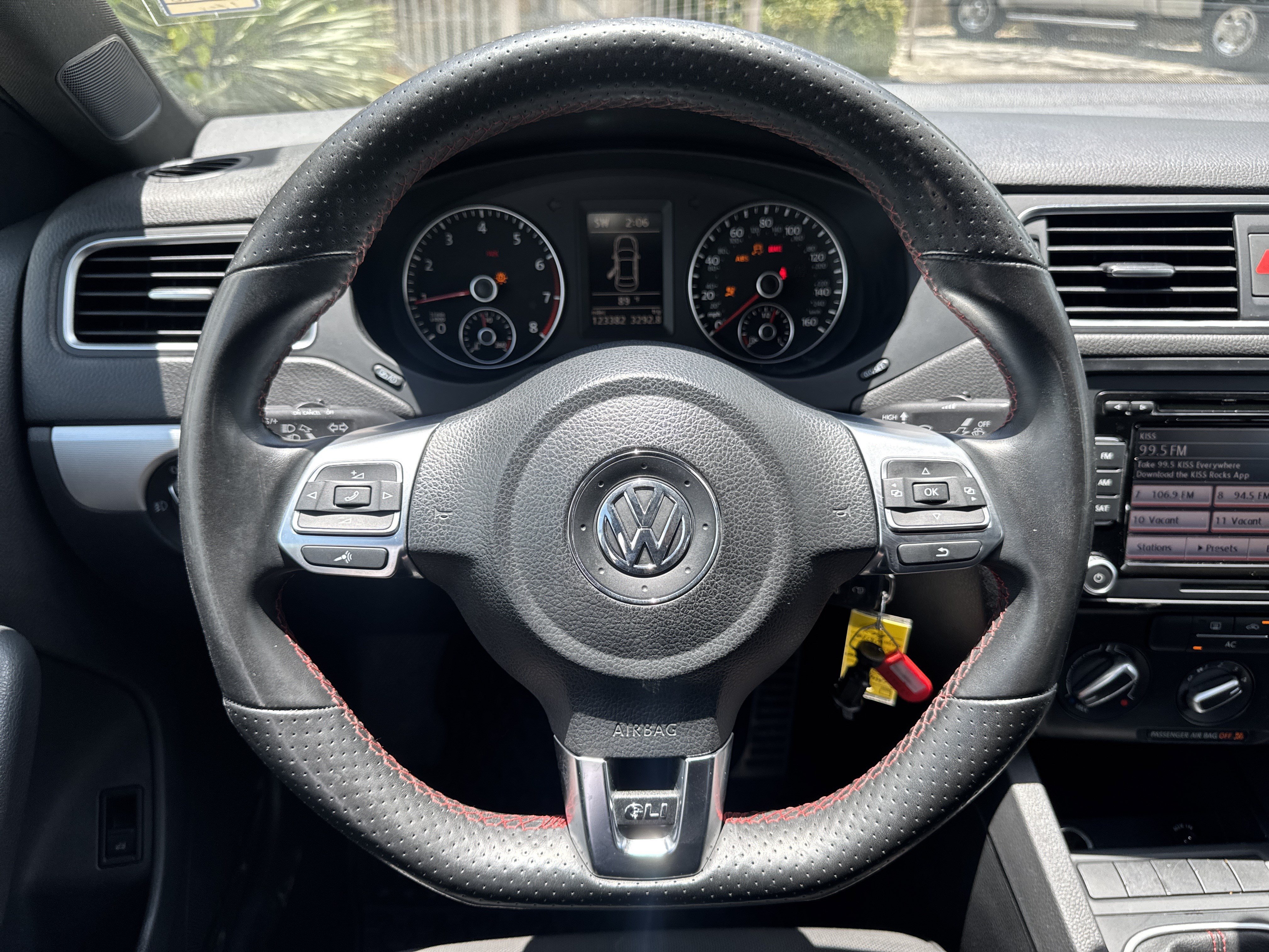 Used 2012 Volkswagen Jetta GLI FWD image 12