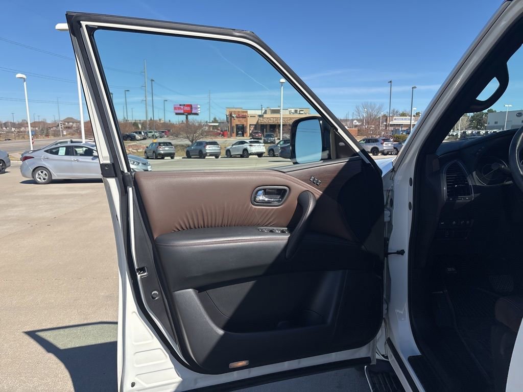 Used 2020 Nissan Armada Platinum w/ Platinum Reserve Package image 9