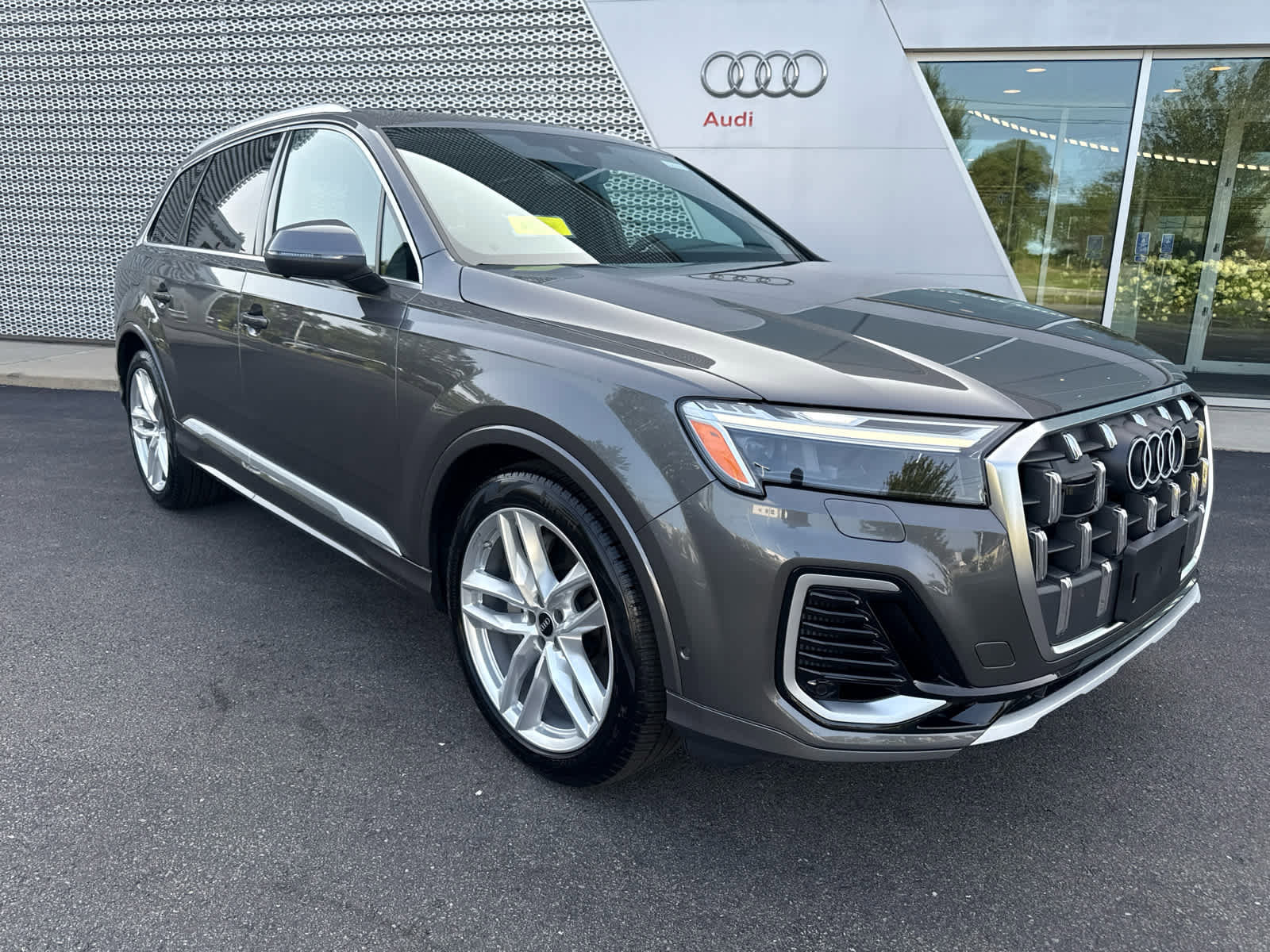 New 2025 Audi Q7 3.0T Premium Plus image 2