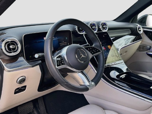 Certified 2026 Mercedes-Benz GLC 300 4MATIC image 9