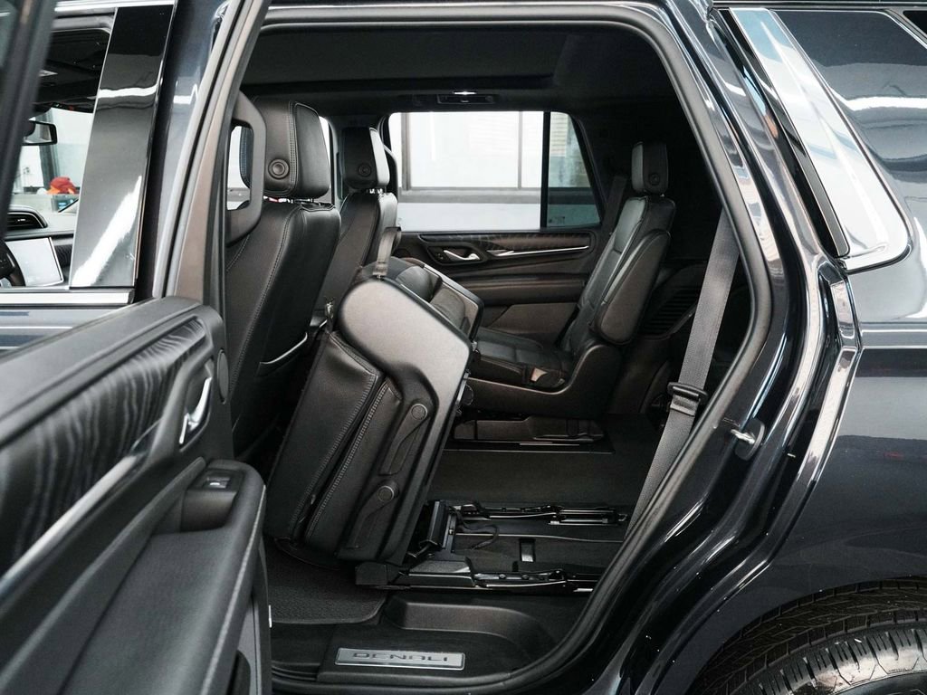 Used 2023 GMC Yukon Denali AWD/4WD image 31