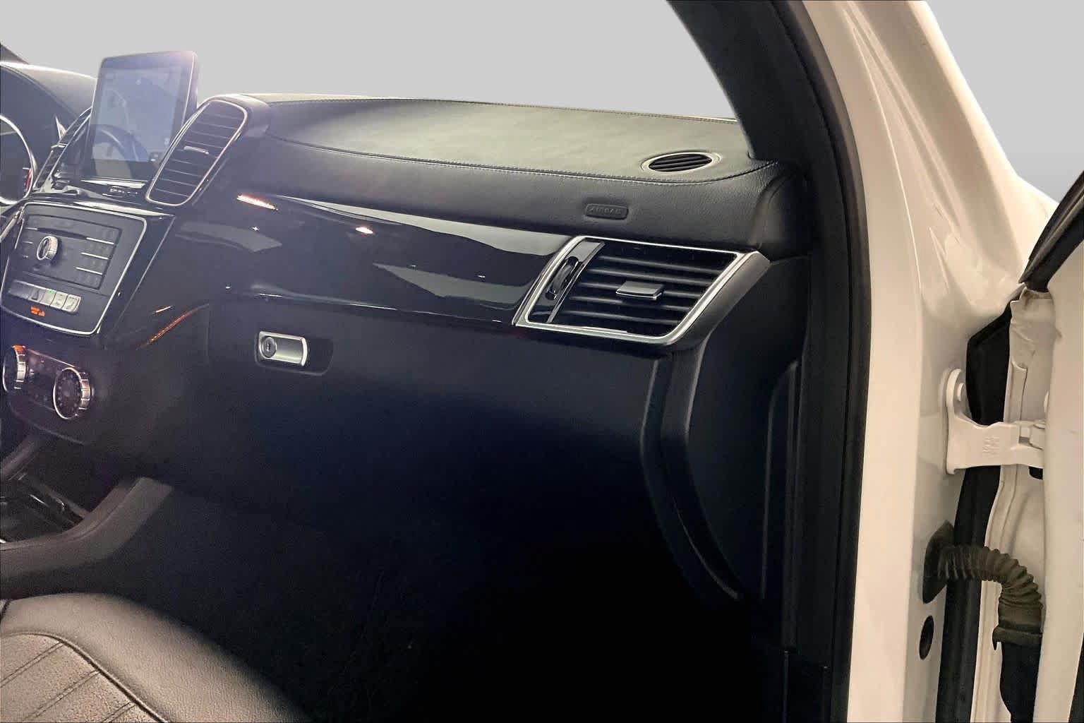 Used 2017 Mercedes-Benz GLS 450 4MATIC image 17