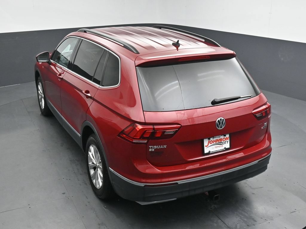 Used 2018 Volkswagen Tiguan SE AWD/4WD image 29