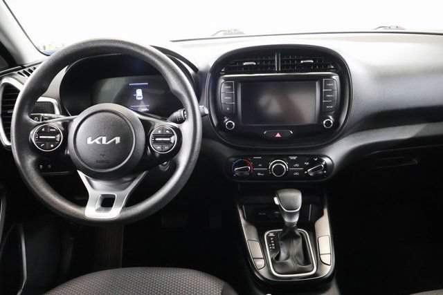 Used 2024 Kia Soul LX w/ Option Group 015 FWD image 12