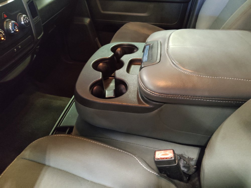 Used 2017 RAM 1500 Express RWD image 26