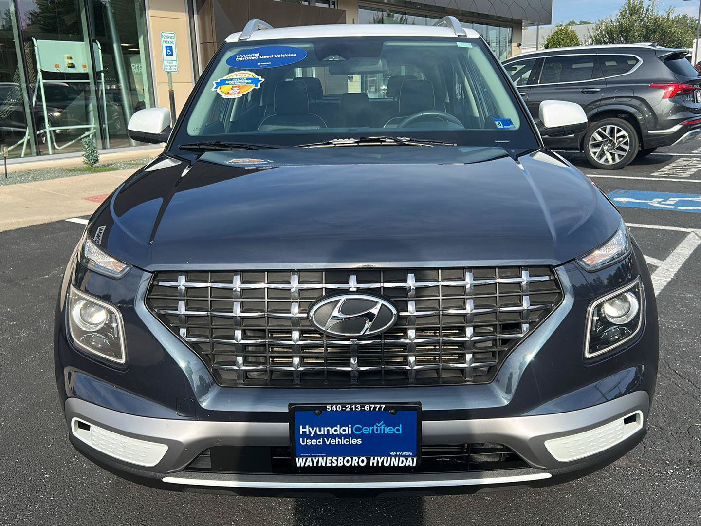 Certified 2024 Hyundai Venue Limited FWD image 11