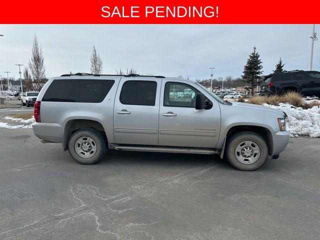 Used 2013 Chevrolet Suburban 2500 LT w/ Luxury Package video 2