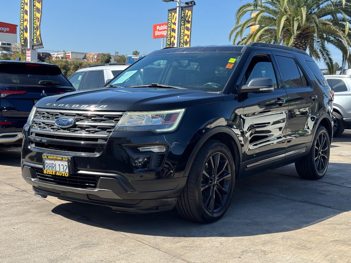 Used 2019 Ford Explorer XLT w/ Equipment Group 202A FWD image 4