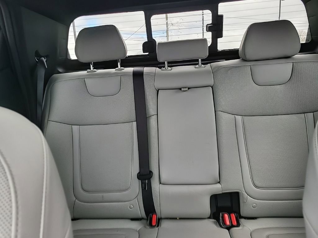 Used 2025 Hyundai Santa Cruz Limited image 10